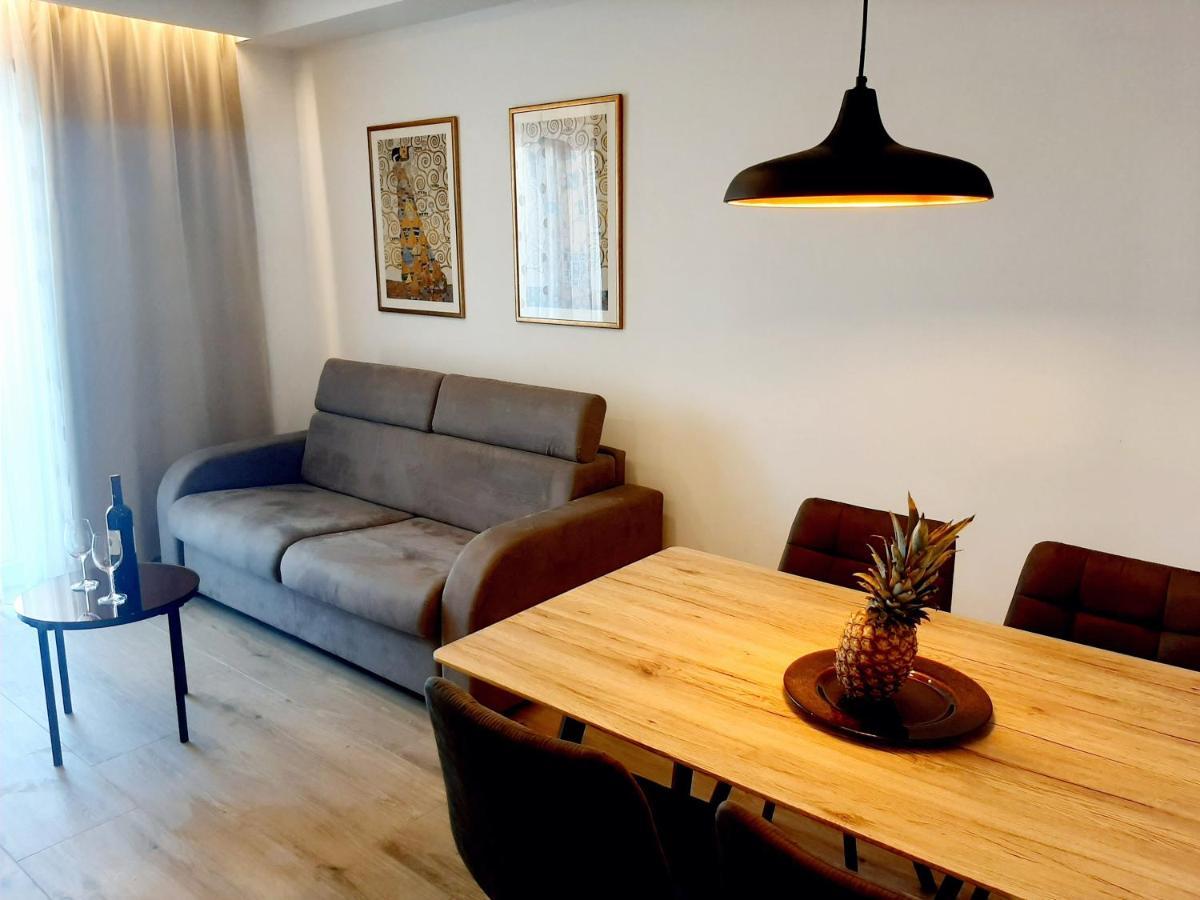 Apartments Tonkita With Jacuzzi Makarska Exterior foto