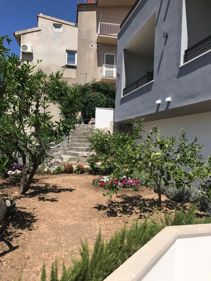 Apartments Tonkita With Jacuzzi Makarska Exterior foto