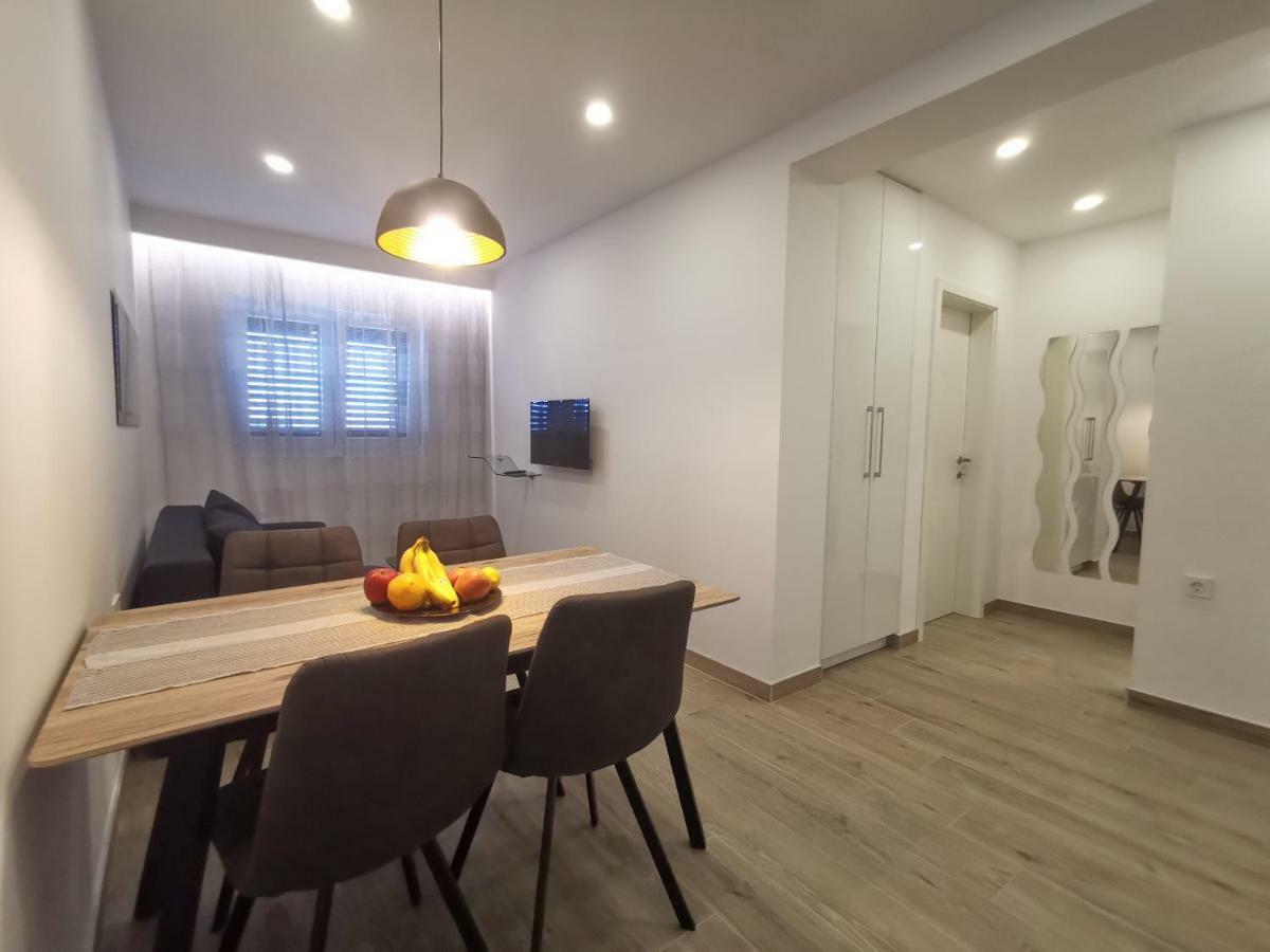 Apartments Tonkita With Jacuzzi Makarska Exterior foto