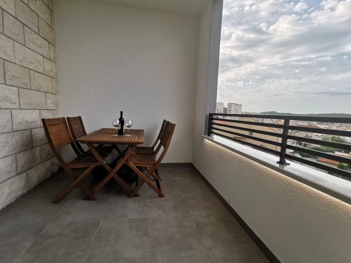 Apartments Tonkita With Jacuzzi Makarska Exterior foto