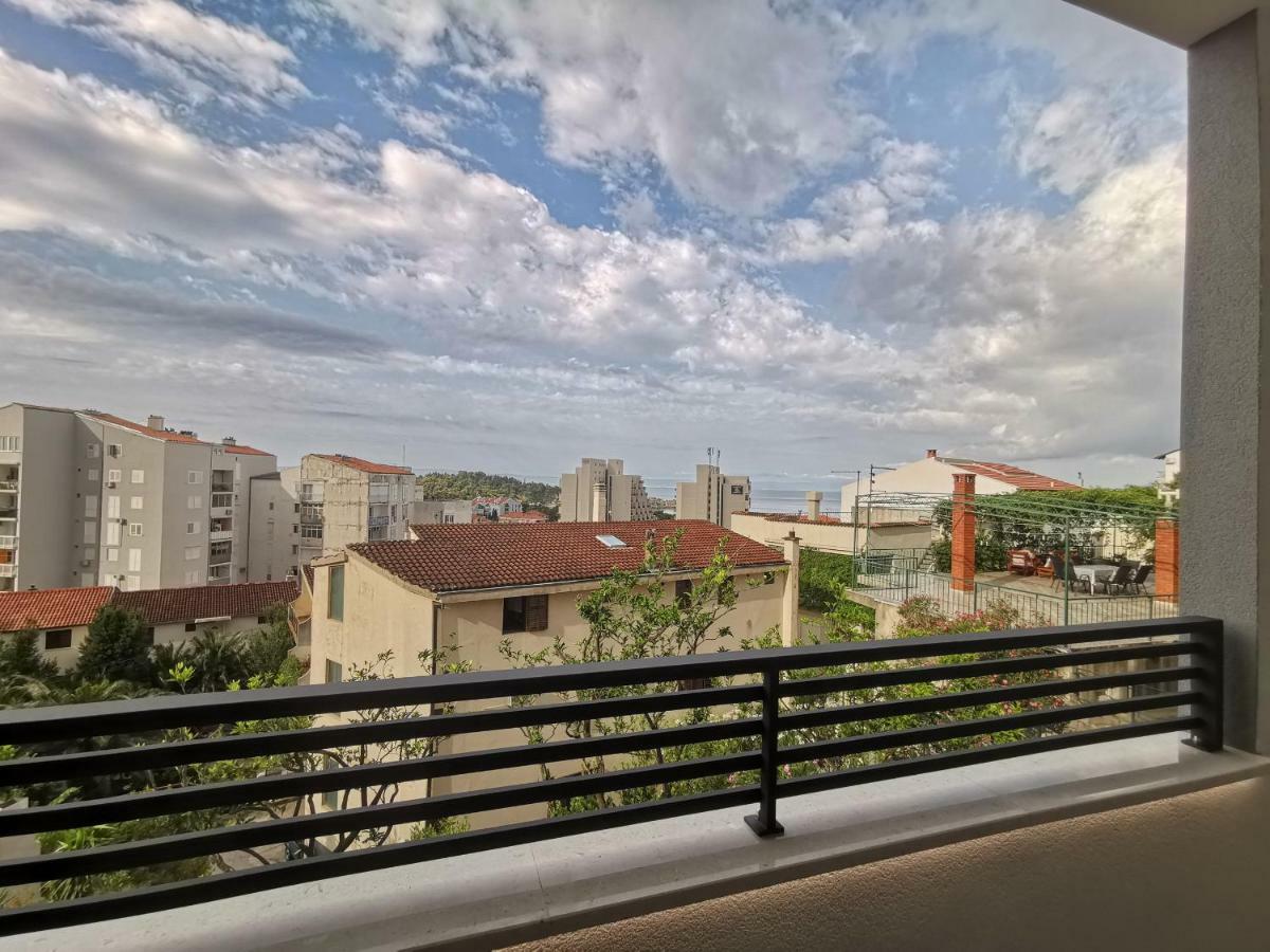 Apartments Tonkita With Jacuzzi Makarska Exterior foto